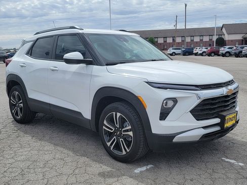 New 2025 Chevrolet TrailBlazer LT w/ LT Cold Weather Package image 3