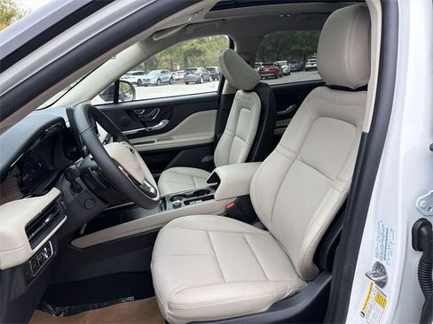 New 2026 Lincoln Corsair Reserve image 11