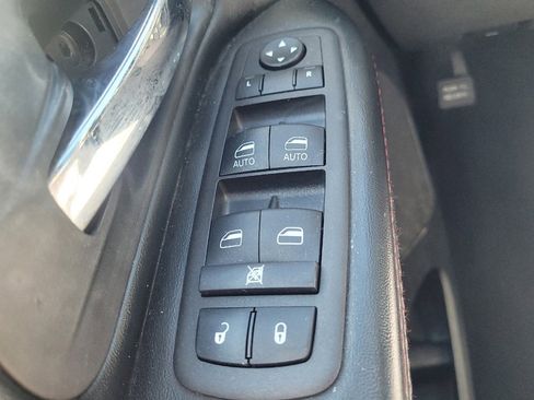 Used 2019 Dodge Grand Caravan GT image 27