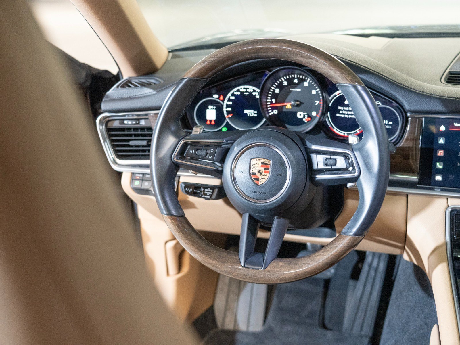 Certified 2023 Porsche Panamera Platinum Edition RWD image 25