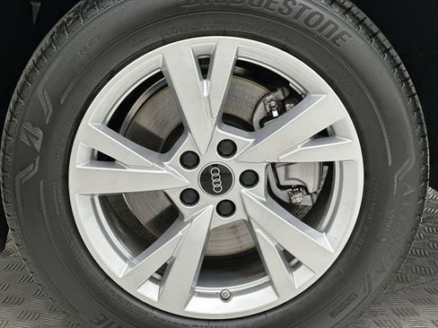 Used 2025 Audi Q5 Premium w/ Convenience Package image 10