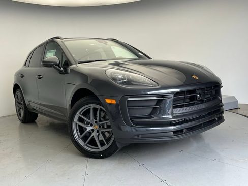 Used 2026 Porsche Macan AWD/4WD image 24