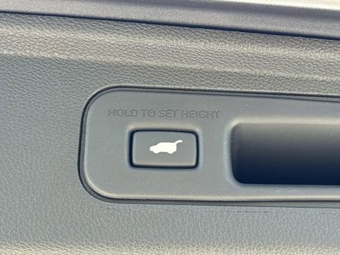 New 2026 Honda Odyssey Touring image 17