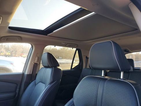 Used 2023 Honda Pilot Elite image 12