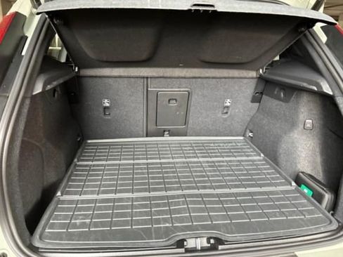 Used 2024 Volvo XC40 B5 Plus w/ Protection Package Premier AWD/4WD image 22