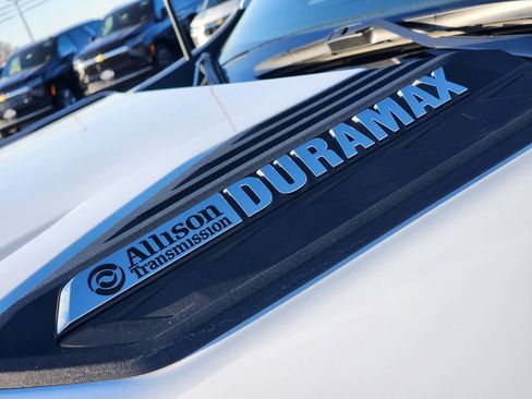 Used 2024 Chevrolet Silverado 3500 LT w/ Safety Package image 10