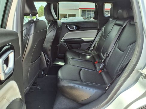 Used 2025 Jeep Compass Limited AWD/4WD image 25