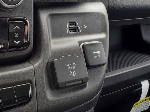 Used 2025 RAM ProMaster 1500 w/ Quick Order Package 22G SLT FWD image 21