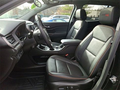 Used 2022 GMC Acadia AT4 w/ Technology Package image 14