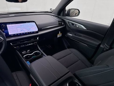 New 2026 Chevrolet Traverse LT w/ Midnight/Sport Edition AWD/4WD image 25