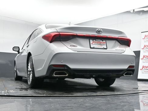 Used 2022 Toyota Avalon Limited w/ Advanced Safety Package image 40