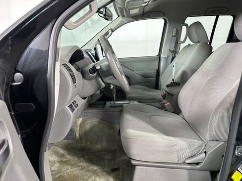 Used 2017 Nissan Frontier SV w/ SV Value Truck Package image 11