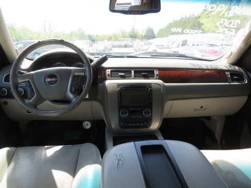 Used 2013 GMC Sierra 2500 SLT w/ SLT Convenience Package image 24