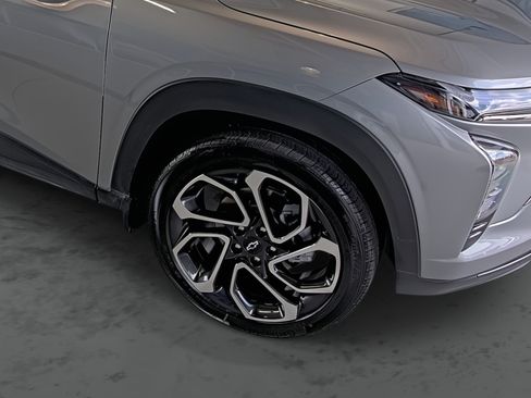 Used 2026 Chevrolet Trax RS w/ Sunroof Package FWD image 14