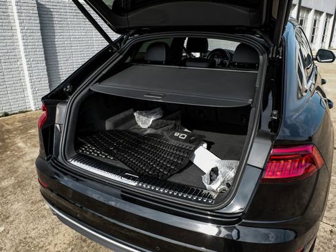 Used 2022 Audi Q8 Premium Plus image 50