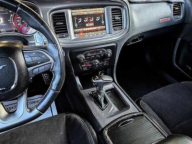 Used 2018 Dodge Charger SRT Hellcat w/ Harman/Kardon Audio Group RWD image 23