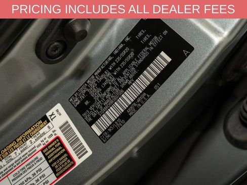 Certified 2024 Toyota Highlander Limited AWD/4WD image 23