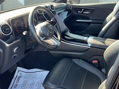 Used 2024 Mercedes-Benz GLC 300 image 22