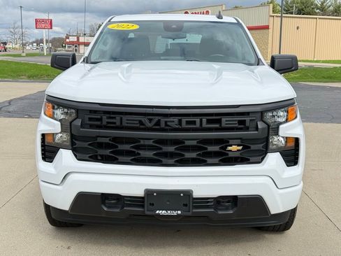 Used 2022 Chevrolet Silverado 1500 Custom image 2