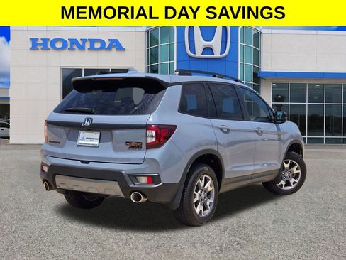 Used 2022 Honda Passport TrailSport image 3