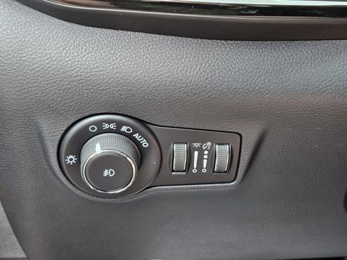 New 2026 Jeep Compass Latitude image 21