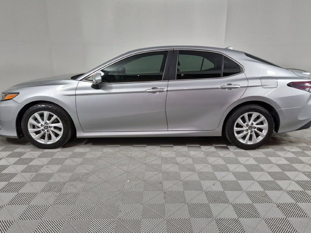 Used 2021 Toyota Camry LE FWD image 6