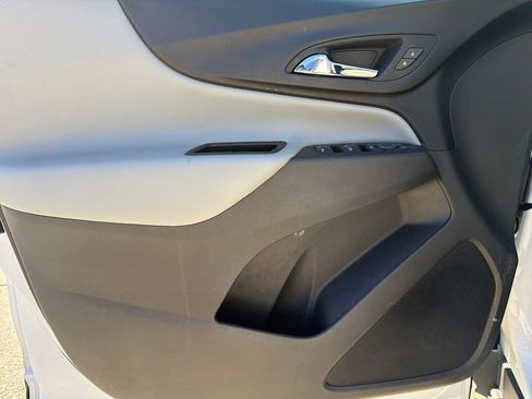 Used 2024 Chevrolet Equinox LS w/ LS Convenience Package image 11