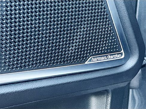 Used 2022 Kia Telluride SX w/ SX Prestige Package image 19