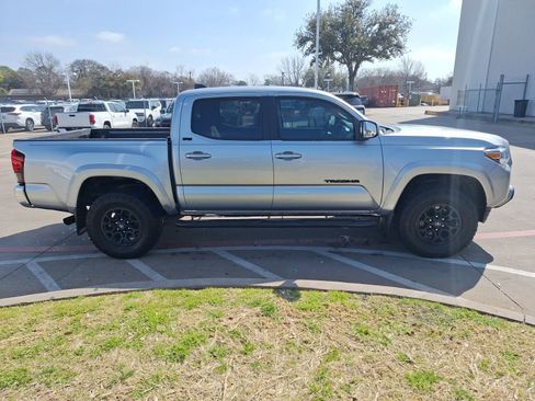 Used 2022 Toyota Tacoma SR5 image 7