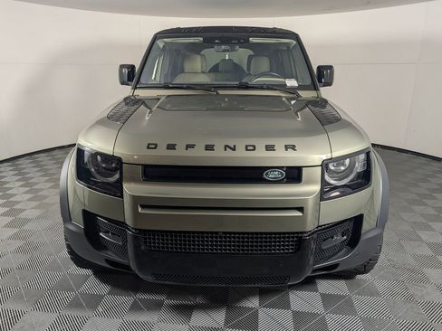 Used 2022 Land Rover Defender 110 SE image 10