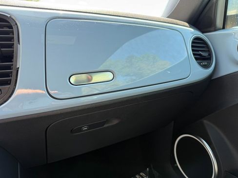 Used 2014 Volkswagen Beetle 1.8T image 41