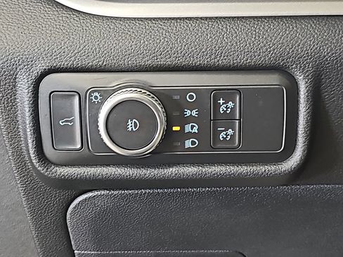 Used 2021 Ford Explorer XLT w/ Equipment Group 202A AWD/4WD image 26