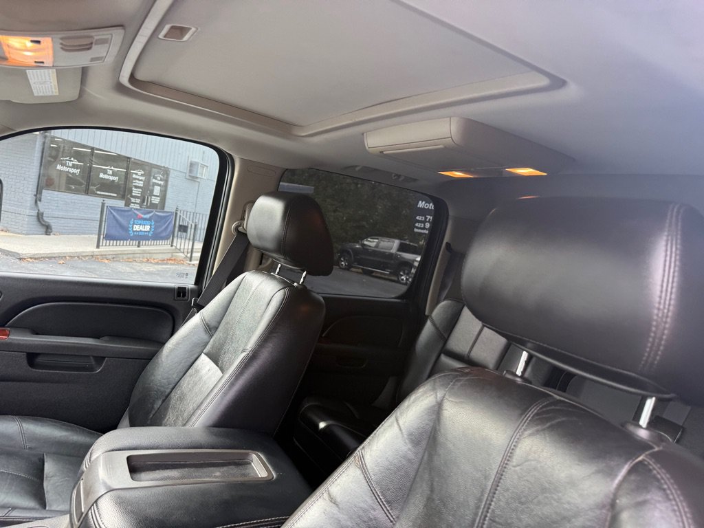 Used 2011 Chevrolet Silverado 3500 LTZ w/ LTZ Plus Package AWD/4WD image 36