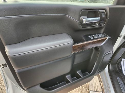 Used 2022 GMC Sierra 2500 SLT image 34