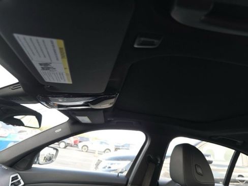 Used 2025 BMW 330i xDrive Sedan image 15