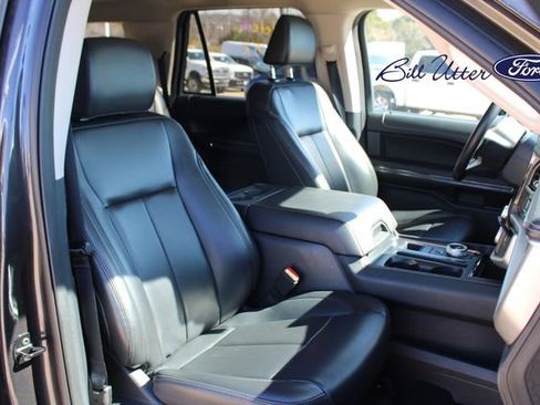 Used 2024 Ford Expedition Max XLT image 11