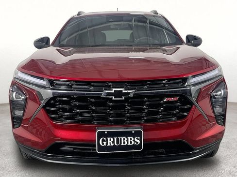 Used 2025 Chevrolet Trax RS w/ Sunroof Package FWD image 4