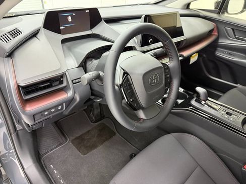 New 2026 Toyota Prius SE image 8