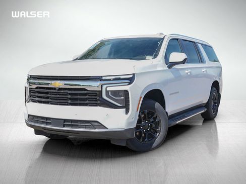 Used 2025 Chevrolet Suburban LS w/ Max Trailering Package AWD/4WD image 1
