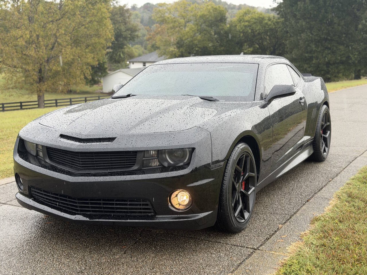 Used 2010 Chevrolet Camaro SS RWD image 5