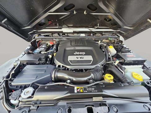 Used 2017 Jeep Wrangler Unlimited Sport image 23