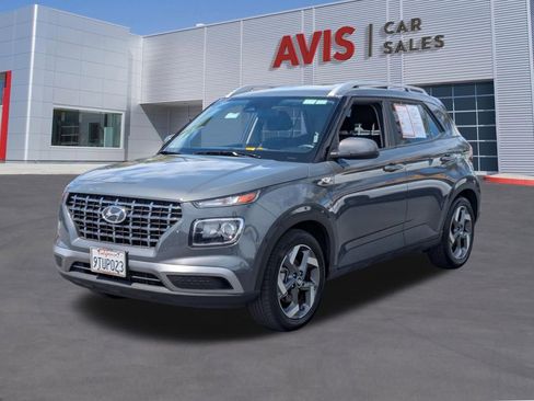 Used 2025 Hyundai Venue SEL FWD image 1