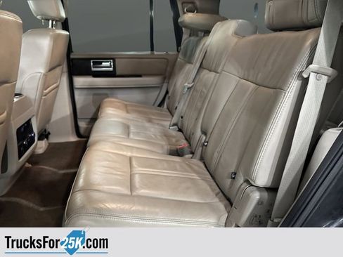 Used 2015 Lincoln Navigator 4WD image 30
