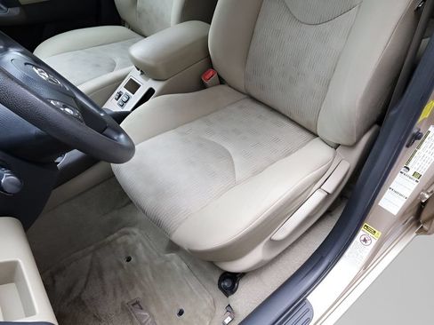 Used 2012 Toyota RAV4 4WD w/ Value Pkg image 20