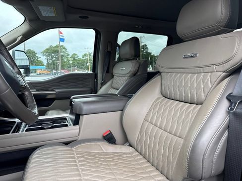 Certified 2025 Ford F350 Platinum w/ Platinum Plus Package AWD/4WD image 2