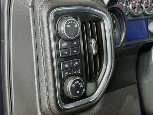 Used 2019 Chevrolet Silverado 1500 RST AWD/4WD image 12