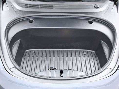 Used 2023 Tesla Model 3 Standard Range image 45