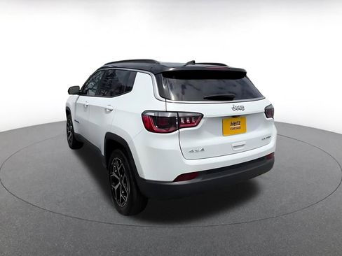 Used 2025 Jeep Compass Limited AWD/4WD image 11
