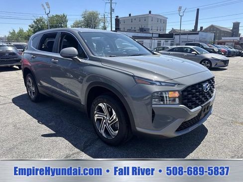 Certified 2022 Hyundai Santa Fe SE w/ Winter Weather Package AWD/4WD image 2