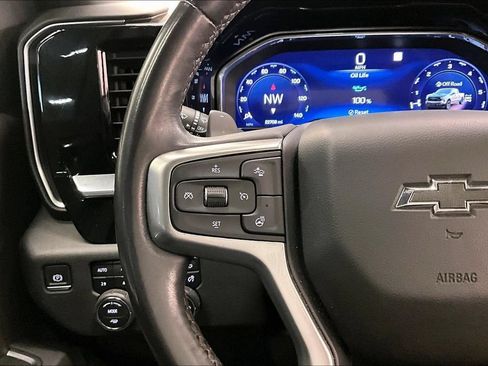 Used 2022 Chevrolet Silverado 1500 LT Trail Boss w/ LT Trail Boss Premium Package AWD/4WD image 17